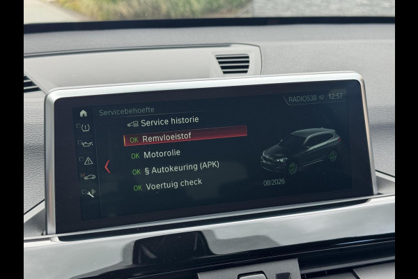 BMW X1 sDrive20i High Executive Automaat | Lederen bekleding | Stoelverwarming | Navigatiesysteem | Cruise control | Climate control |