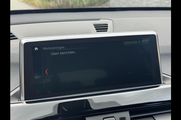 BMW X1 sDrive20i High Executive Automaat | Lederen bekleding | Stoelverwarming | Navigatiesysteem | Cruise control | Climate control |