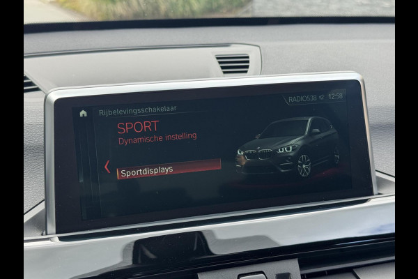 BMW X1 sDrive20i High Executive Automaat | Lederen bekleding | Stoelverwarming | Navigatiesysteem | Cruise control | Climate control |