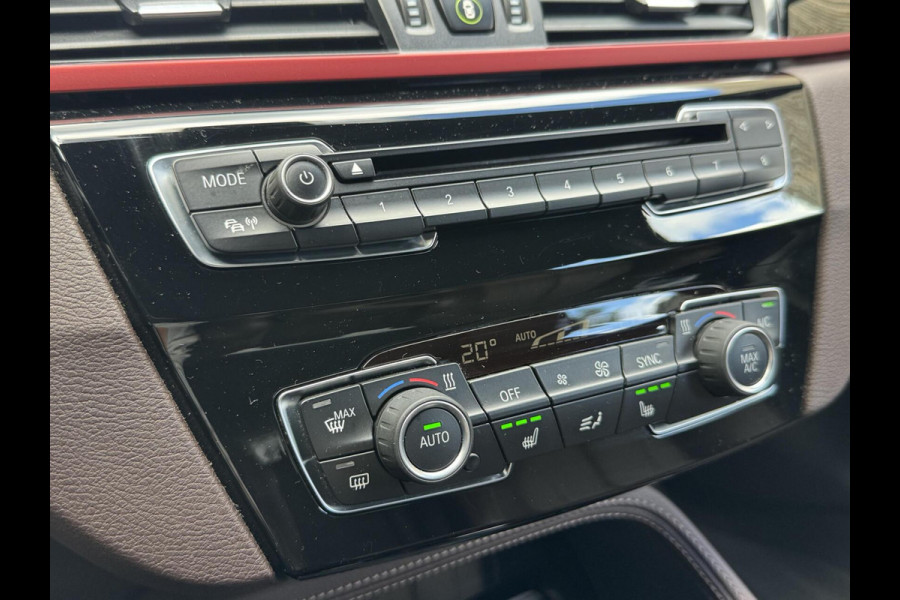 BMW X1 sDrive20i High Executive Automaat | Lederen bekleding | Stoelverwarming | Navigatiesysteem | Cruise control | Climate control |