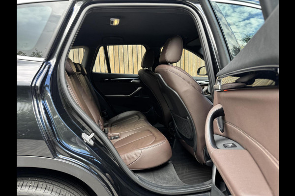 BMW X1 sDrive20i High Executive Automaat | Lederen bekleding | Stoelverwarming | Navigatiesysteem | Cruise control | Climate control |