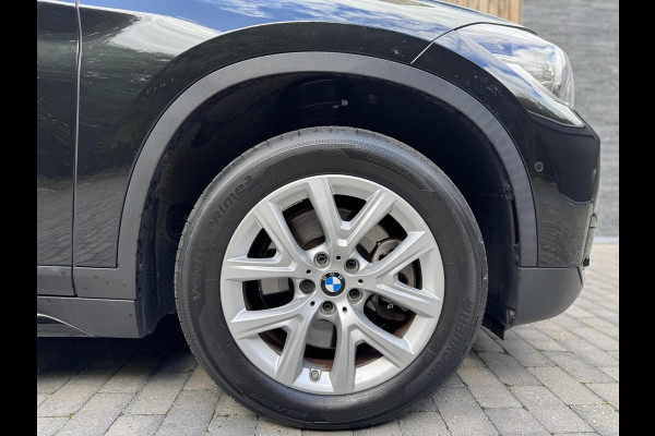 BMW X1 sDrive20i High Executive Automaat | Lederen bekleding | Stoelverwarming | Navigatiesysteem | Cruise control | Climate control |