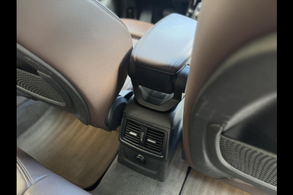 BMW X1 sDrive20i High Executive Automaat | Lederen bekleding | Stoelverwarming | Navigatiesysteem | Cruise control | Climate control |