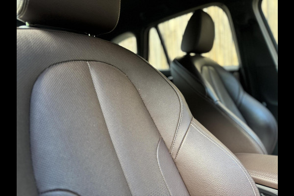 BMW X1 sDrive20i High Executive Automaat | Lederen bekleding | Stoelverwarming | Navigatiesysteem | Cruise control | Climate control |