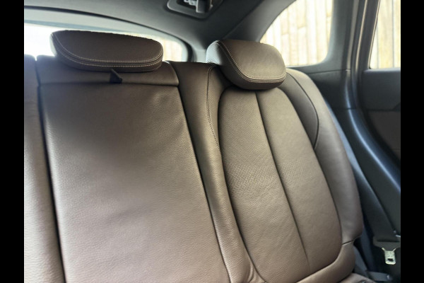 BMW X1 sDrive20i High Executive Automaat | Lederen bekleding | Stoelverwarming | Navigatiesysteem | Cruise control | Climate control |