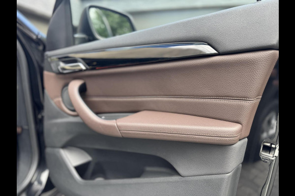 BMW X1 sDrive20i High Executive Automaat | Lederen bekleding | Stoelverwarming | Navigatiesysteem | Cruise control | Climate control |