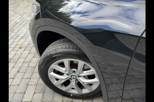 BMW X1 sDrive20i High Executive Automaat | Lederen bekleding | Stoelverwarming | Navigatiesysteem | Cruise control | Climate control |