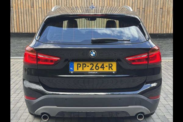 BMW X1 sDrive20i High Executive Automaat | Lederen bekleding | Stoelverwarming | Navigatiesysteem | Cruise control | Climate control |