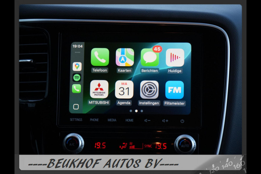 Mitsubishi Outlander 2.4 PHEV Pure+ 4WD Trekhaak Carplay Cam