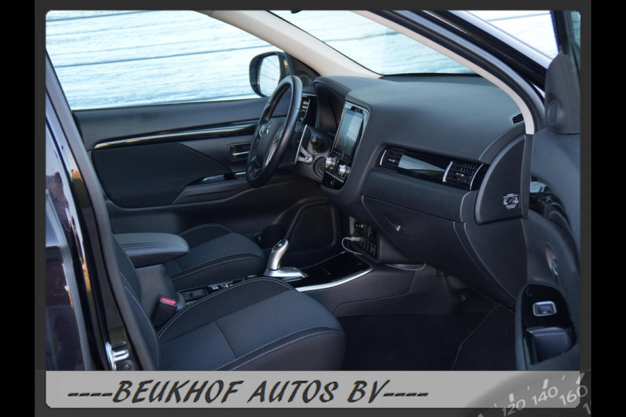 Mitsubishi Outlander 2.4 PHEV Pure+ 4WD Trekhaak Carplay Cam