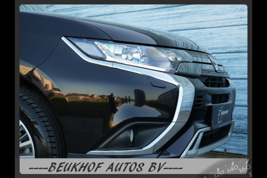 Mitsubishi Outlander 2.4 PHEV Pure+ 4WD Trekhaak Carplay Cam