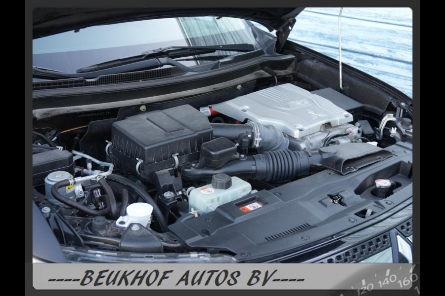 Mitsubishi Outlander 2.4 PHEV Pure+ 4WD Trekhaak Carplay Cam