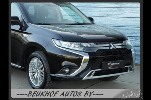 Mitsubishi Outlander 2.4 PHEV Pure+ 4WD Trekhaak Carplay Cam