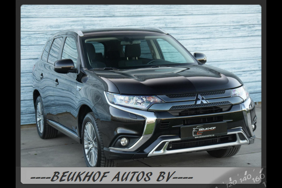Mitsubishi Outlander 2.4 PHEV Pure+ 4WD Trekhaak Carplay Cam