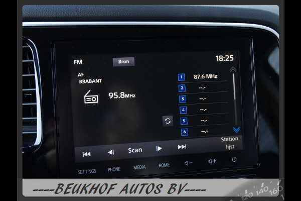 Mitsubishi Outlander 2.4 PHEV Pure+ 4WD Trekhaak Carplay Cam