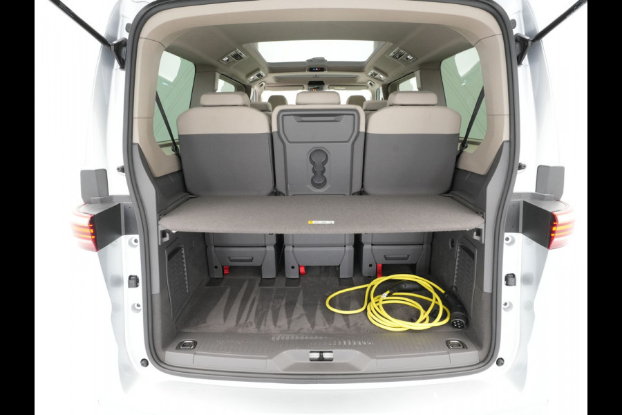 Volkswagen Multivan 1.4 eHybrid 218pk L2 Bulli 7p Panorama Navigatie Camera IQ light Carplay
