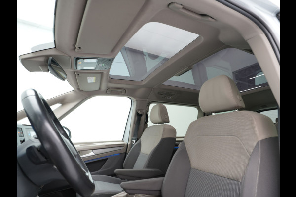 Volkswagen Multivan 1.4 eHybrid 218pk L2 Bulli 7p Panorama Navigatie Camera IQ light Carplay