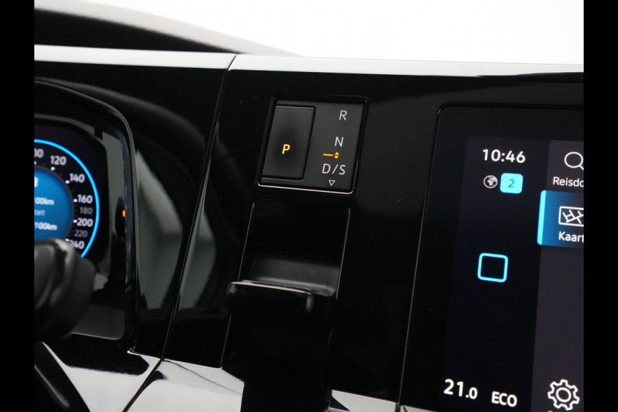 Volkswagen Multivan 1.4 eHybrid 218pk L2 Bulli 7p Panorama Navigatie Camera IQ light Carplay