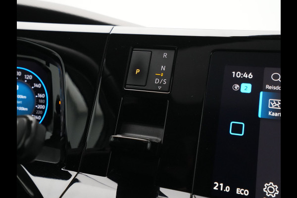 Volkswagen Multivan 1.4 eHybrid 218pk L2 Bulli 7p Panorama Navigatie Camera IQ light Carplay