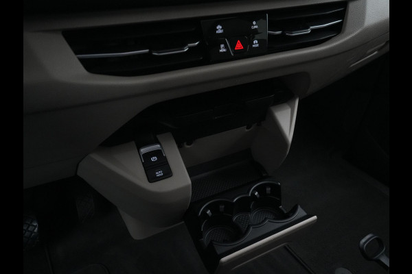 Volkswagen Multivan 1.4 eHybrid 218pk L2 Bulli 7p Panorama Navigatie Camera IQ light Carplay