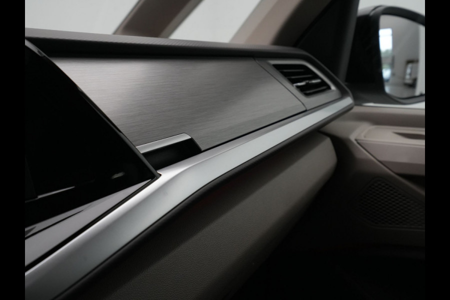 Volkswagen Multivan 1.4 eHybrid 218pk L2 Bulli 7p Panorama Navigatie Camera IQ light Carplay