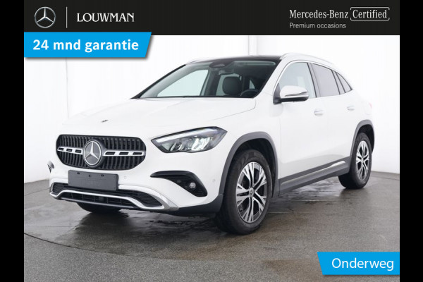 Mercedes-Benz GLA 250 e Plug-In Hybride Panorama Schuif-Kanteldak | Dodehoekassist | Memory Voorstoelen | Sfeerverlichting | 11 kW Laden | Stuur en Stoelverwarming. Inclusief 24 maanden MB Certified garantie voor Europa.