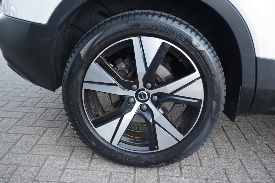 Volvo XC40 1.5 T4 211 PK Recharge R-Design Expression, LED, Leder-Alcantara, Camera