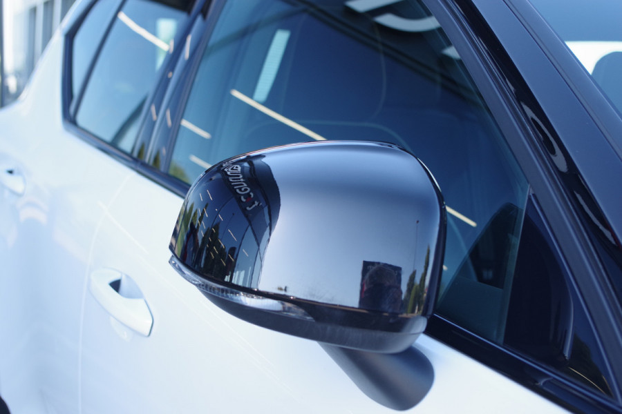 Volvo XC40 1.5 T4 211 PK Recharge R-Design Expression, LED, Leder-Alcantara, Camera
