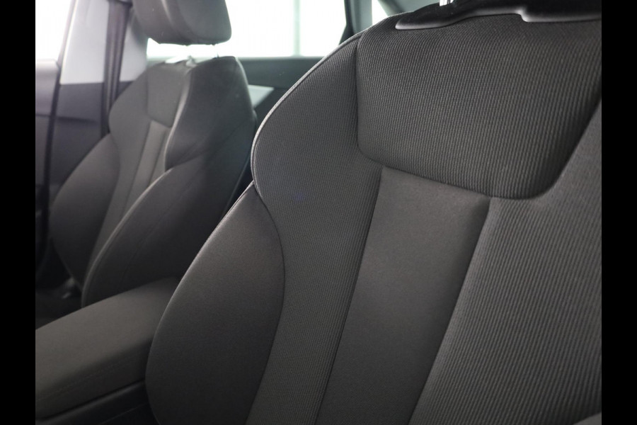 Audi A4 Limousine 35 TFSI Launch edition Business 150pk | Navigatie | Virtual Cockpit | Led koplampen | Navigatie | Sportstoelen Audi A4 Limousine 35 TFSI Launch edition Business 150pk | Navigatie | Virtual Cockpit | Led koplampen | Navigatie | Sportstoelen