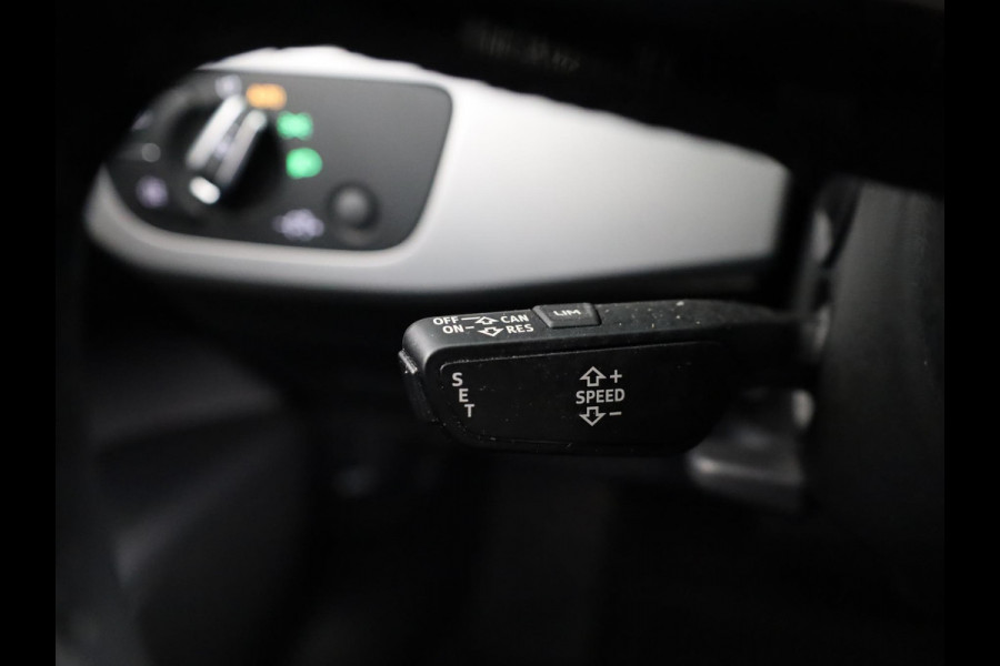 Audi A4 Limousine 35 TFSI Launch edition Business 150pk | Navigatie | Virtual Cockpit | Led koplampen | Navigatie | Sportstoelen Audi A4 Limousine 35 TFSI Launch edition Business 150pk | Navigatie | Virtual Cockpit | Led koplampen | Navigatie | Sportstoelen