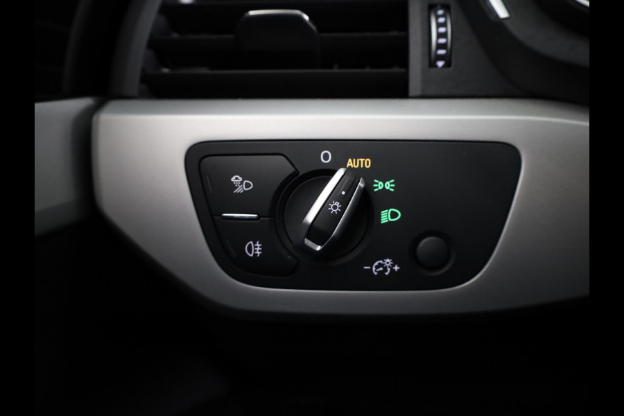 Audi A4 Limousine 35 TFSI Launch edition Business 150pk | Navigatie | Virtual Cockpit | Led koplampen | Navigatie | Sportstoelen Audi A4 Limousine 35 TFSI Launch edition Business 150pk | Navigatie | Virtual Cockpit | Led koplampen | Navigatie | Sportstoelen