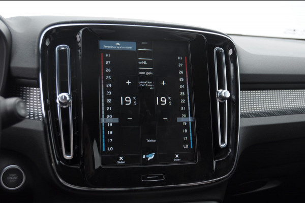 Volvo XC40 T4 211PK Automaat Recharge R-Design / Cruise control / leder met alcantara / elektrische achterklep / keyless entry / Apple carplay / Parkeersensoren met camera / getinte ramen /