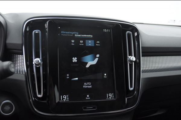 Volvo XC40 T4 211PK Automaat Recharge R-Design / Cruise control / leder met alcantara / elektrische achterklep / keyless entry / Apple carplay / Parkeersensoren met camera / getinte ramen /