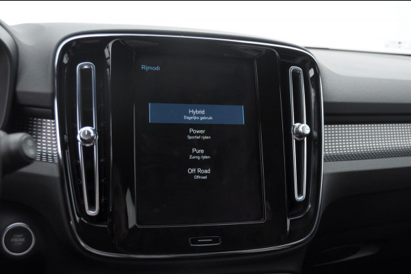 Volvo XC40 T4 211PK Automaat Recharge R-Design / Cruise control / leder met alcantara / elektrische achterklep / keyless entry / Apple carplay / Parkeersensoren met camera / getinte ramen /