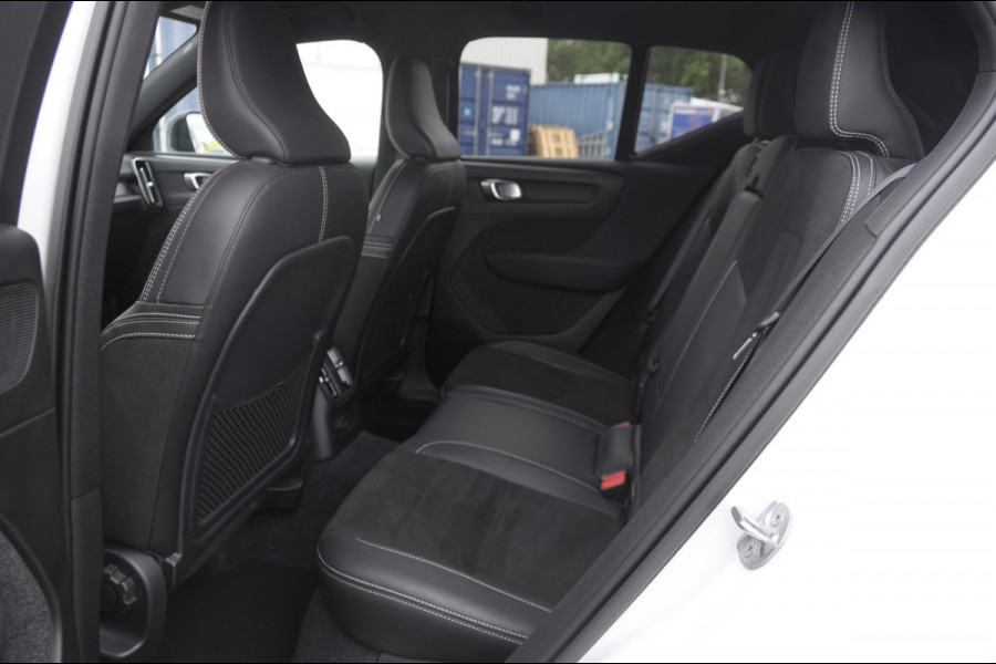 Volvo XC40 T4 211PK Automaat Recharge R-Design / Cruise control / leder met alcantara / elektrische achterklep / keyless entry / Apple carplay / Parkeersensoren met camera / getinte ramen /
