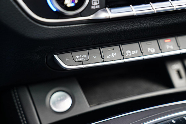 Audi Q5 55 TFSI e quattro Competition | Bang&Olufsen | Panorama | RS-zetels | Massage | 360 cam | Adaptieve cruise | LED | Head up