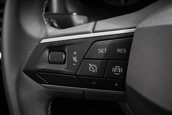 Seat Ateca 1.5 TSI DSG Style Nieuw type Demo! | Climate Control Parkeer sensoren Cruise control DAB Led Lichtmetalen Velgen