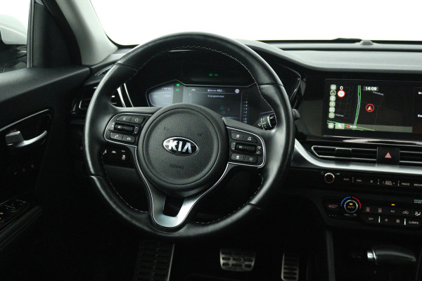 Kia Niro 1.6 GDi Hybrid ExecutiveLine (PANORAMADAK, TREKHAAK AFNEEMBAAR, JBL SOUND, STOELKOELING/VERWARMING, DEALER ONDERHOUDEN)