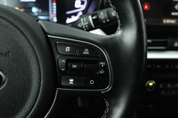 Kia Niro 1.6 GDi Hybrid ExecutiveLine (PANORAMADAK, TREKHAAK AFNEEMBAAR, JBL SOUND, STOELKOELING/VERWARMING, DEALER ONDERHOUDEN)