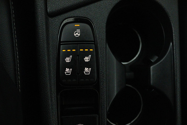 Kia Niro 1.6 GDi Hybrid ExecutiveLine (PANORAMADAK, TREKHAAK AFNEEMBAAR, JBL SOUND, STOELKOELING/VERWARMING, DEALER ONDERHOUDEN)