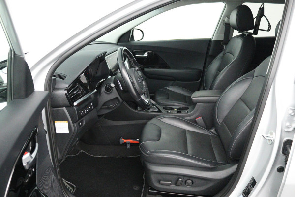 Kia Niro 1.6 GDi Hybrid ExecutiveLine (PANORAMADAK, TREKHAAK AFNEEMBAAR, JBL SOUND, STOELKOELING/VERWARMING, DEALER ONDERHOUDEN)