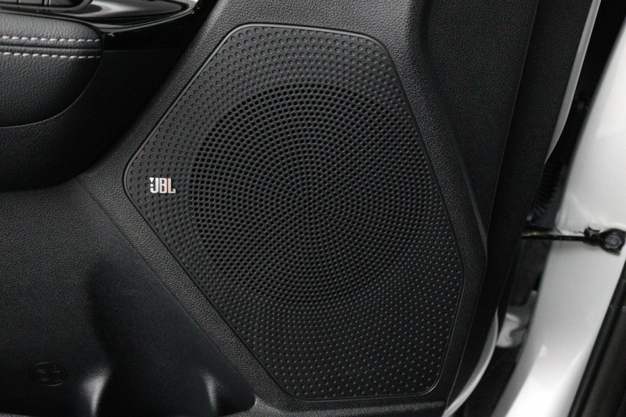 Kia Niro 1.6 GDi Hybrid ExecutiveLine (PANORAMADAK, TREKHAAK AFNEEMBAAR, JBL SOUND, STOELKOELING/VERWARMING, DEALER ONDERHOUDEN)