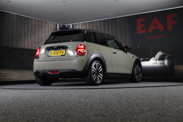 MINI Cooper 1.5 FACELIFT / AUT / Open Panoramadak / Navi / Ecc / Elek Pakket / Leder / Led / Pdc / 17 Inch
