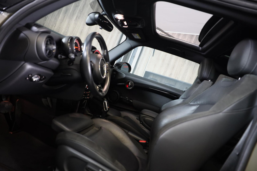 MINI Cooper 1.5 FACELIFT / AUT / Open Panoramadak / Navi / Ecc / Elek Pakket / Leder / Led / Pdc / 17 Inch