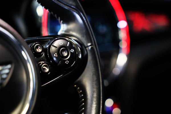 MINI Cooper 1.5 FACELIFT / AUT / Open Panoramadak / Navi / Ecc / Elek Pakket / Leder / Led / Pdc / 17 Inch
