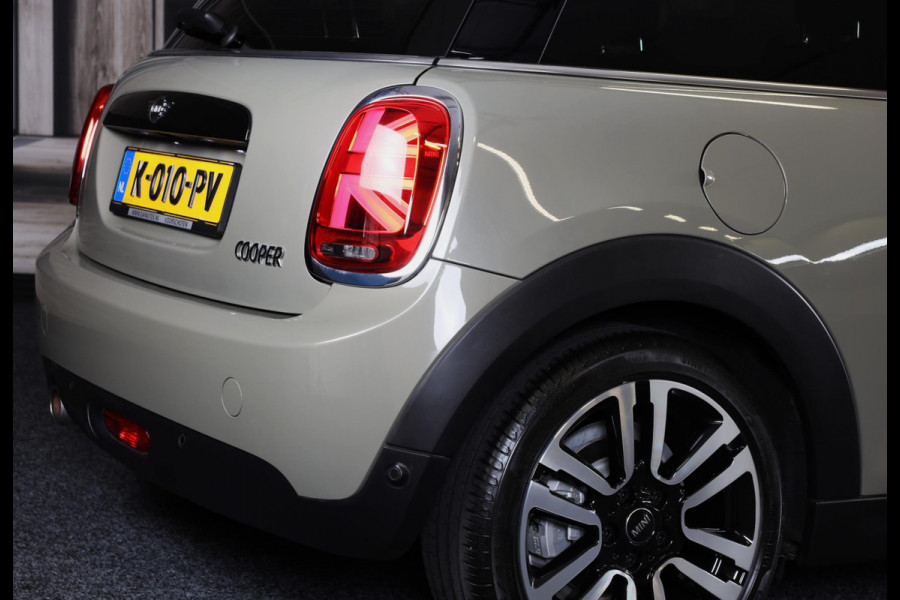 MINI Cooper 1.5 FACELIFT / AUT / Open Panoramadak / Navi / Ecc / Elek Pakket / Leder / Led / Pdc / 17 Inch
