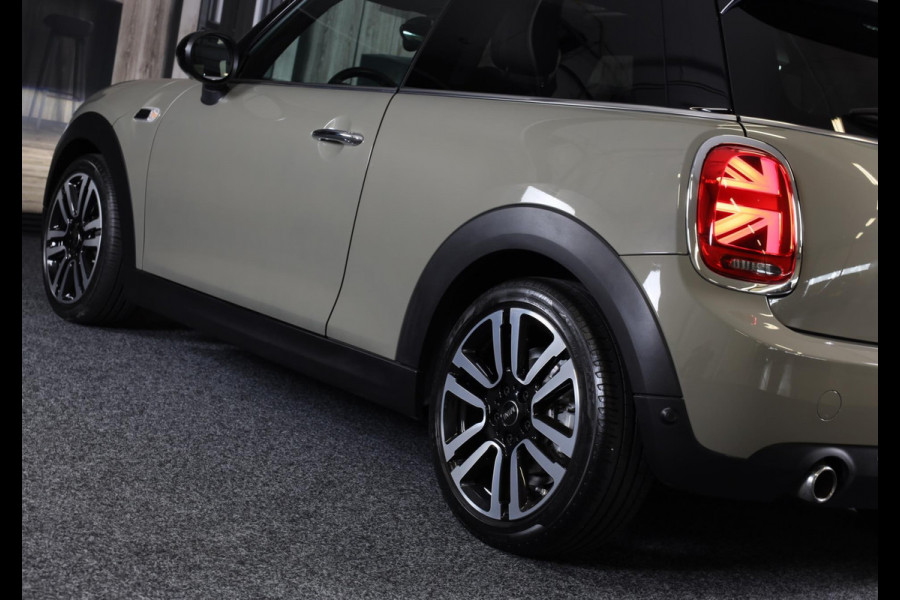 MINI Cooper 1.5 FACELIFT / AUT / Open Panoramadak / Navi / Ecc / Elek Pakket / Leder / Led / Pdc / 17 Inch
