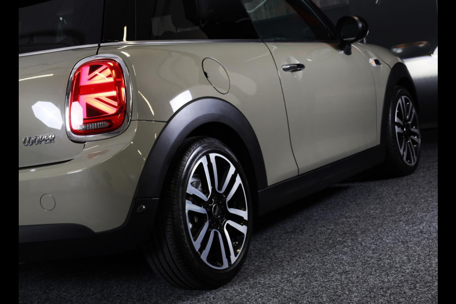 MINI Cooper 1.5 FACELIFT / AUT / Open Panoramadak / Navi / Ecc / Elek Pakket / Leder / Led / Pdc / 17 Inch