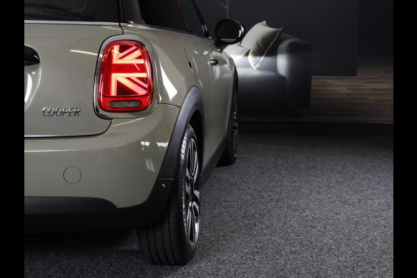 MINI Cooper 1.5 FACELIFT / AUT / Open Panoramadak / Navi / Ecc / Elek Pakket / Leder / Led / Pdc / 17 Inch