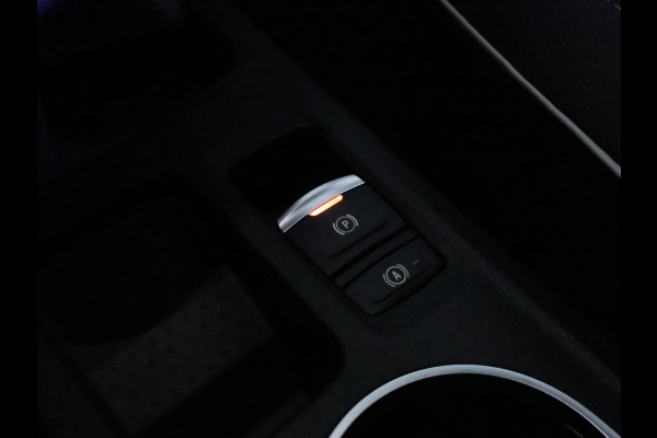 Renault Captur 1.6 E-TECH PHEV AUTOMAAT GARANTIE TOT 6-2031* KEYLESS.CAMERA.PDC V+A